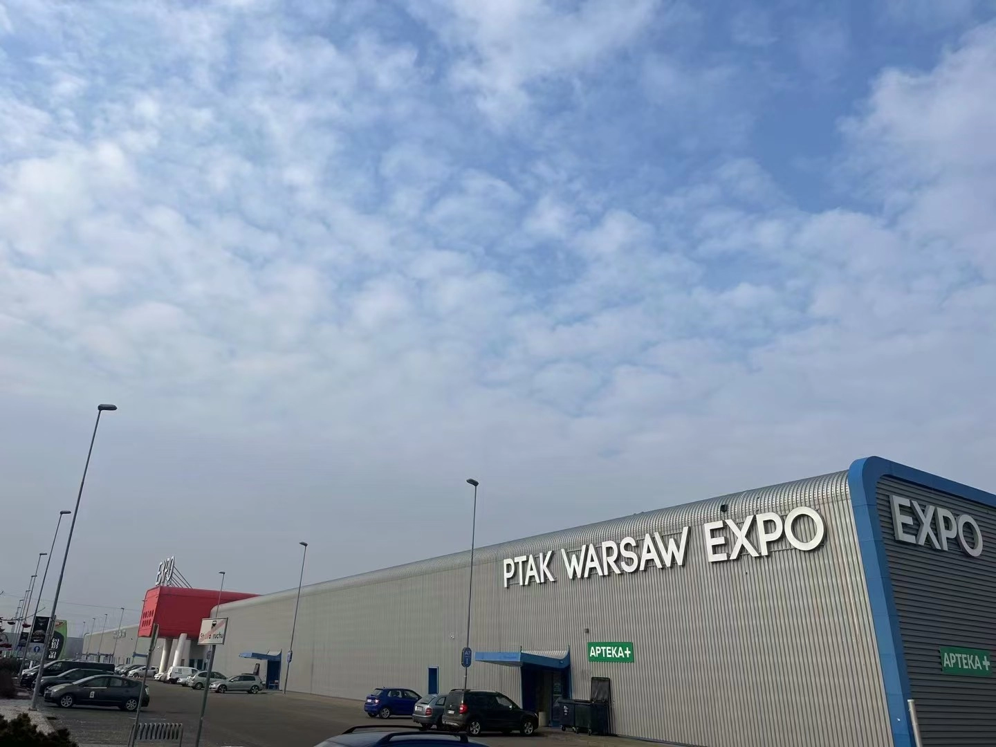 Legendarni rezervoarji za vodo na sejmu HVAC PTAK Warsaw EXPO 2025: Predstavitev trajnostnih re&scaron;itev za toplo vodo na Poljskem
